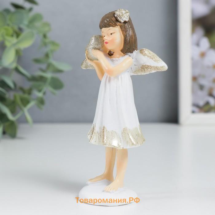 Сувенир полистоун "Ангелочек-девочка в белом  платье с сердечком" блеск 11х6,4х3,3 см  7788559
